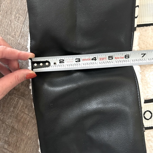 NWT Victoria Secret Fleece Tote Bag - Picture 7 of 8